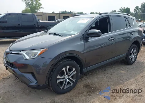 2018 Toyota Rav4 Le z USA, uszkodzony, nr VIN JTMBFREV7JJ211191